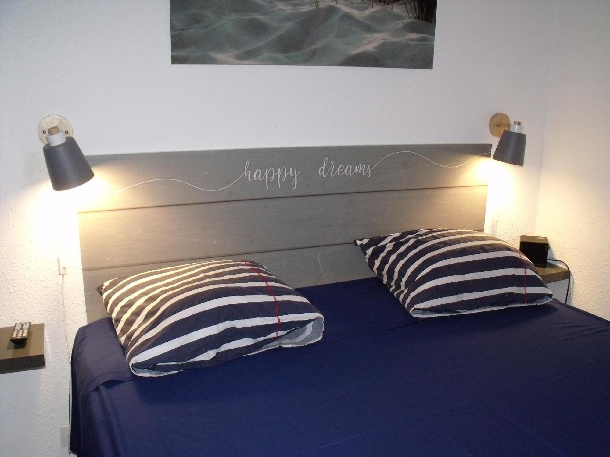 Apartment Seaside Oasis: Chic 2-room With Pool And Private Parking Le Grau-du-Roi