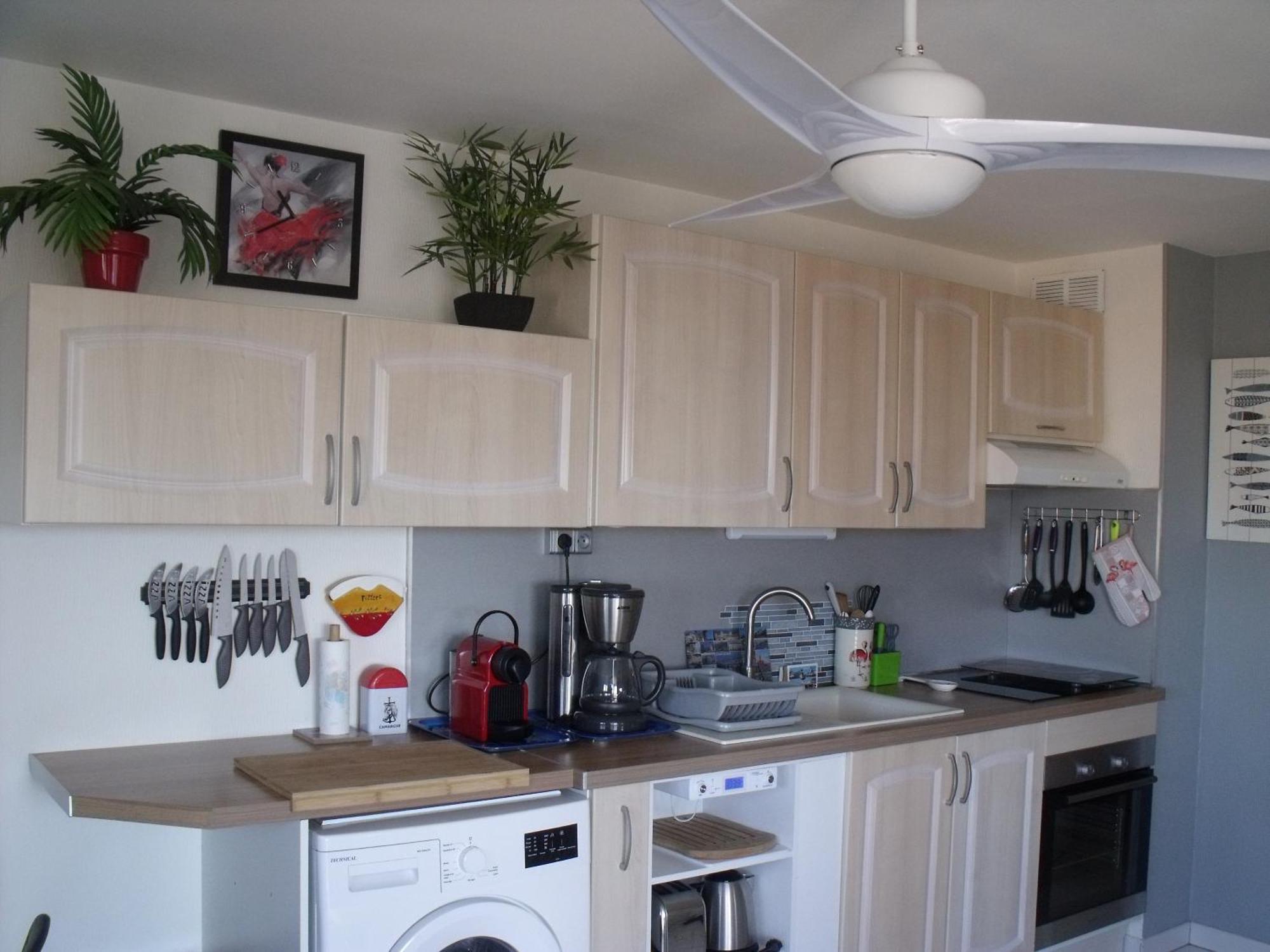 Seaside Oasis: Chic 2-room With Pool And Private Parking * Le Grau-du-Roi